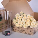 Spray Roses Salinero with vase 1 Spray Roses Salinero with vase (3)