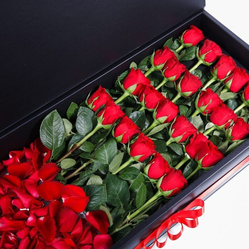 Romantic Duo flower box by Black Tulip Flowers