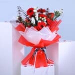 Pretty Red Queen Bouquet 1 01