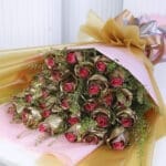 Gold-Sprayed Pink Rose Bouquet 4 4