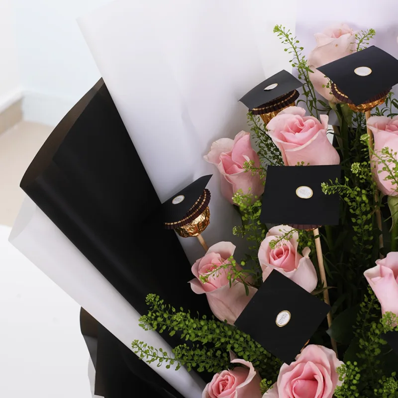happy graduation rose bouquet 04