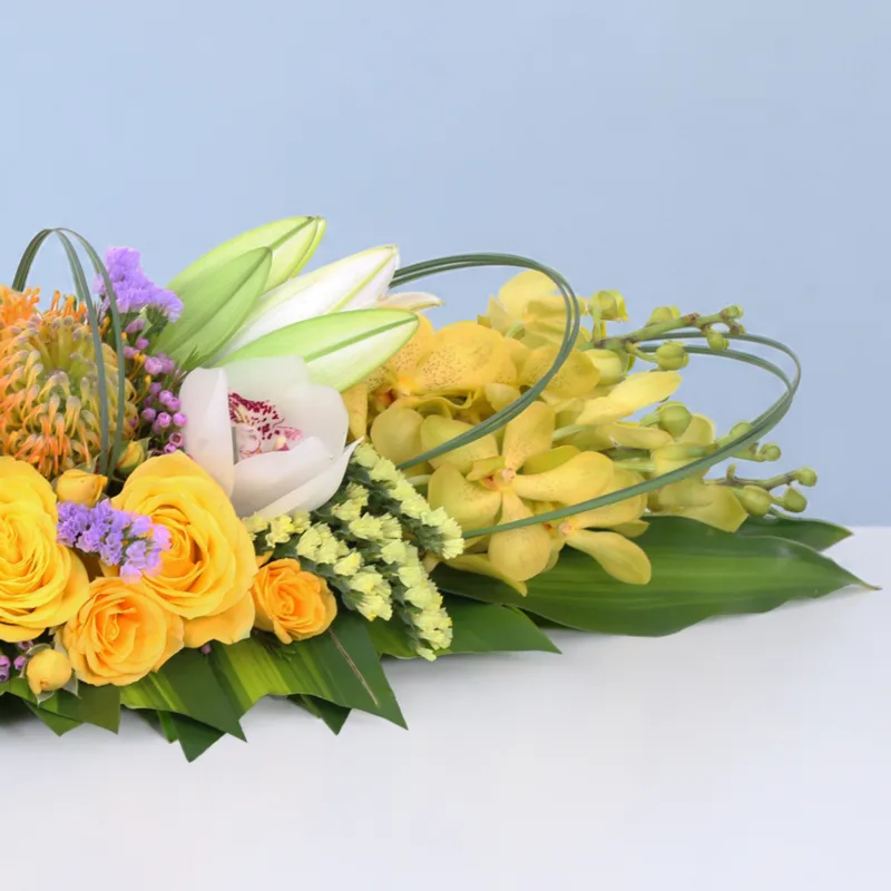 elegant statement centrepiece 02