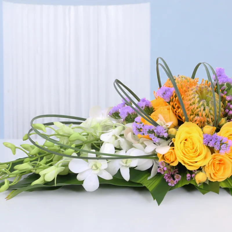 elegant statement centrepiece 03