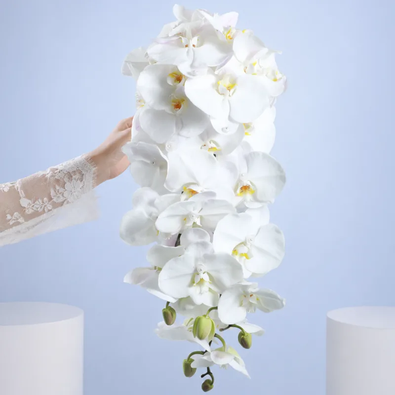 ivory-wedding-arrangement ivory wedding arrangement