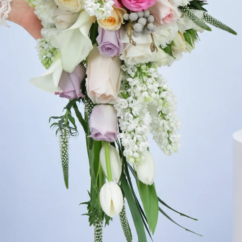 luxury-pastel-cascade-bouquet_03 luxury pastel cascade bouquet 03 scaled