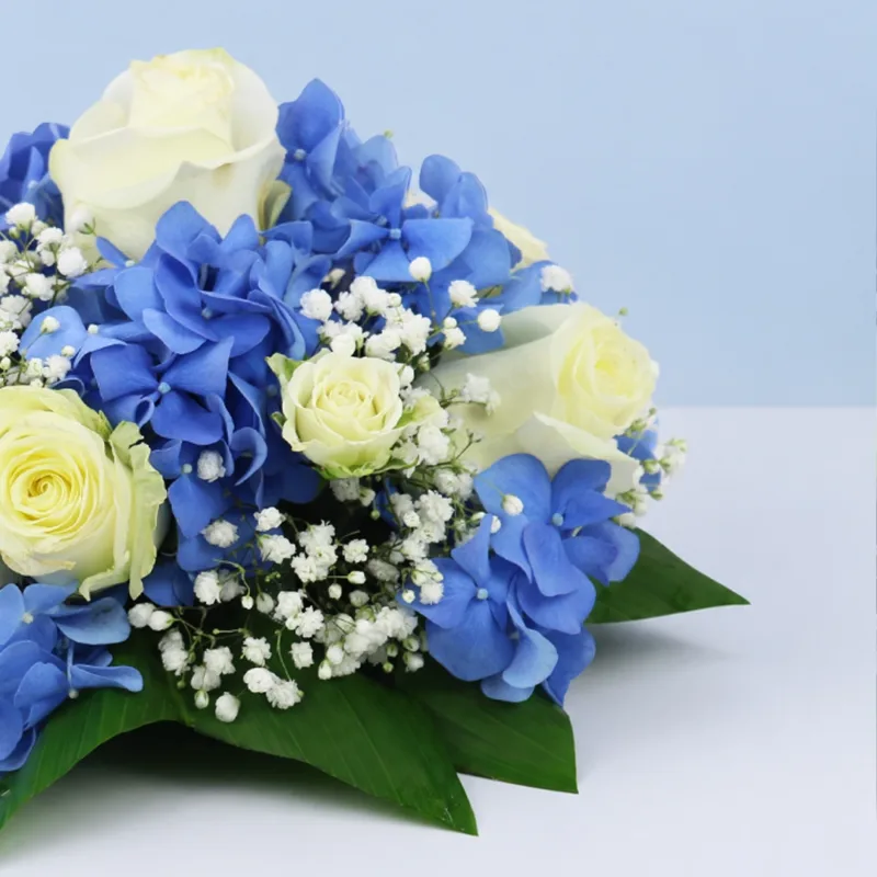 white elegance centrepiece 03