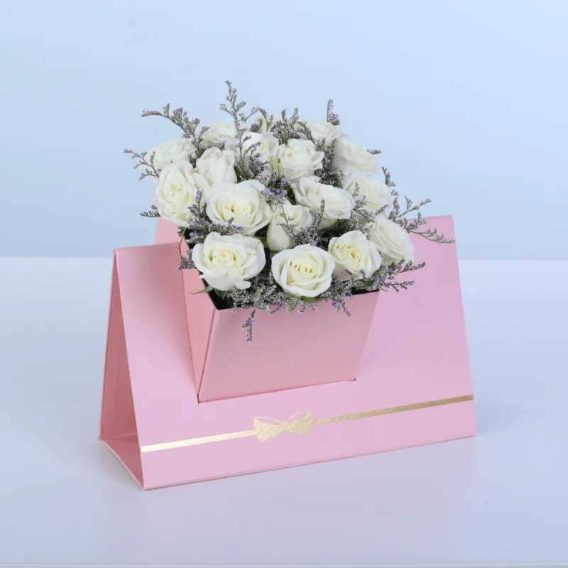 white-spray-rose-pink-envelope-box_02 white spray rose pink envelope box 02