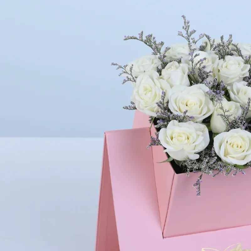 white-spray-rose-pink-envelope-box_03 white spray rose pink envelope box 03