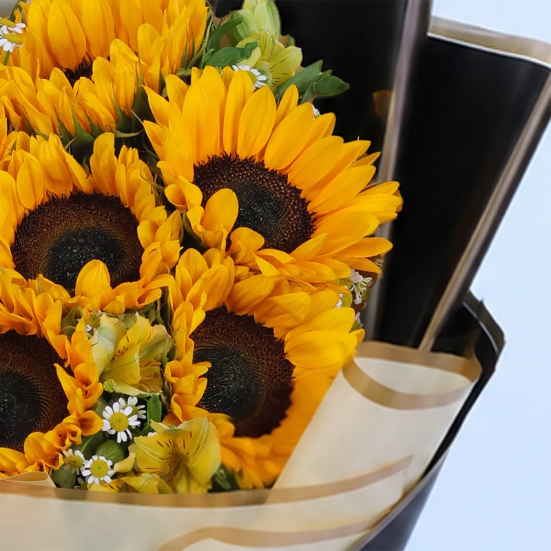 golden sunflower mango cake combo 05