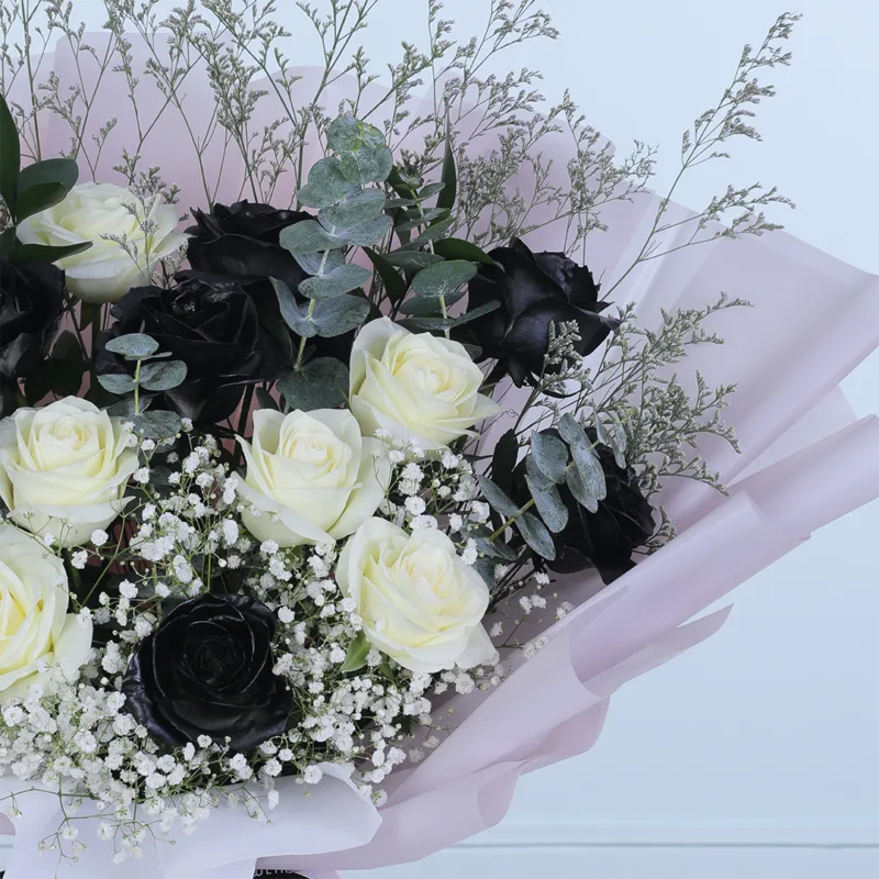black-white-rose-luxe-bouquet_03 black white rose luxe bouquet 03
