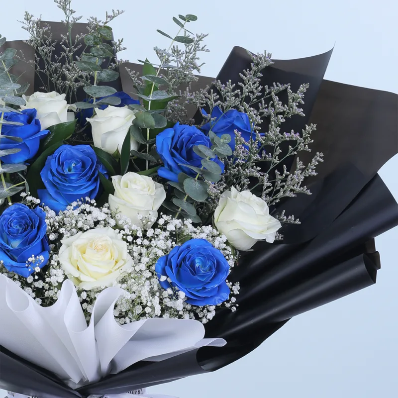 blue-white-rose-royalty-bouquet_04 blue white rose royalty bouquet 04