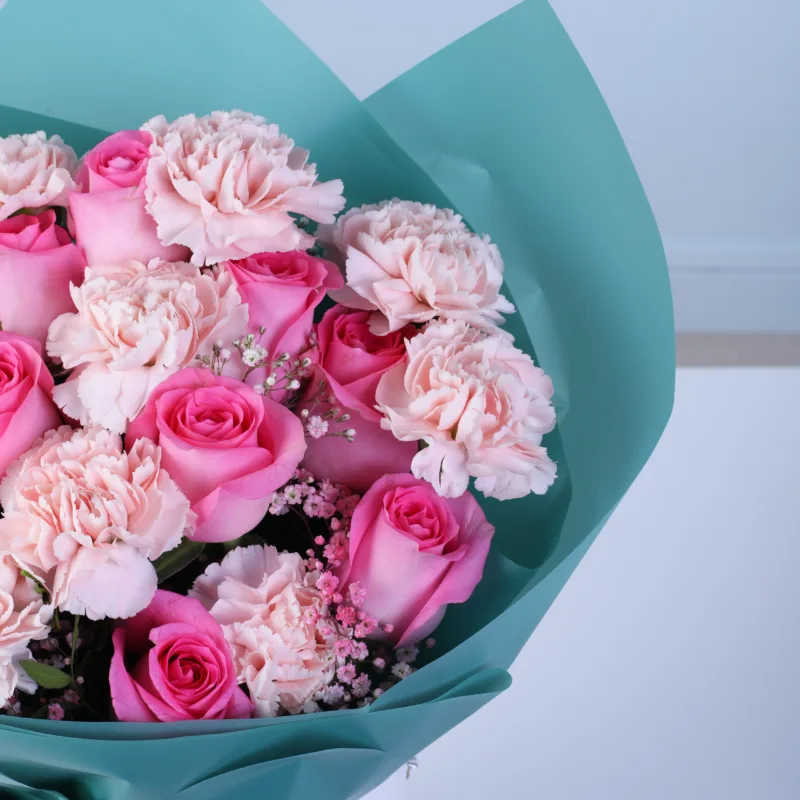 dual-rose-carnation-arrangement_04 dual rose carnation arrangement 04