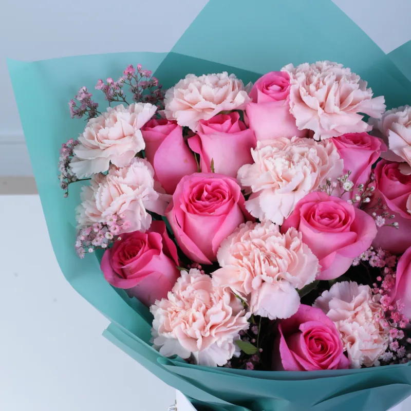 dual-rose-carnation-arrangement_05 dual rose carnation arrangement 05